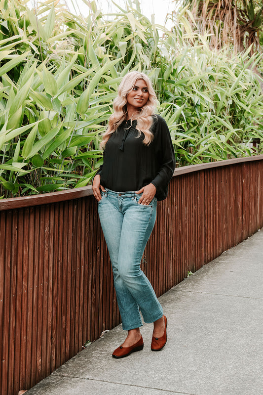 Lifestyle image for Kaylee Casual - Bronze