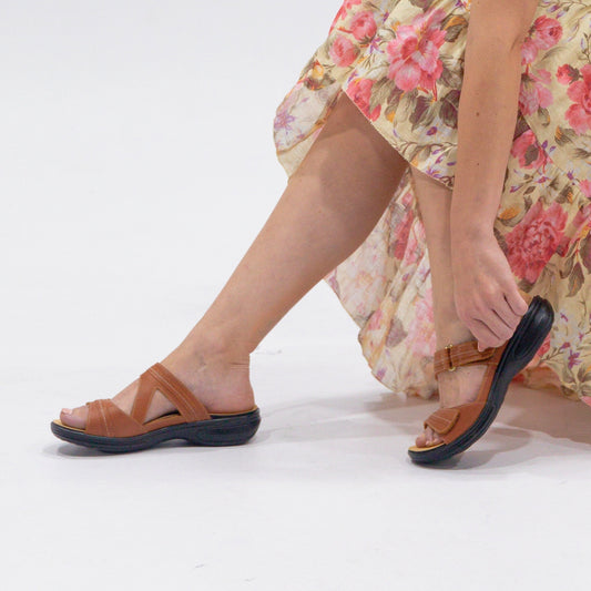 Lifestyle image for Rio Slide - Ruby Metallic