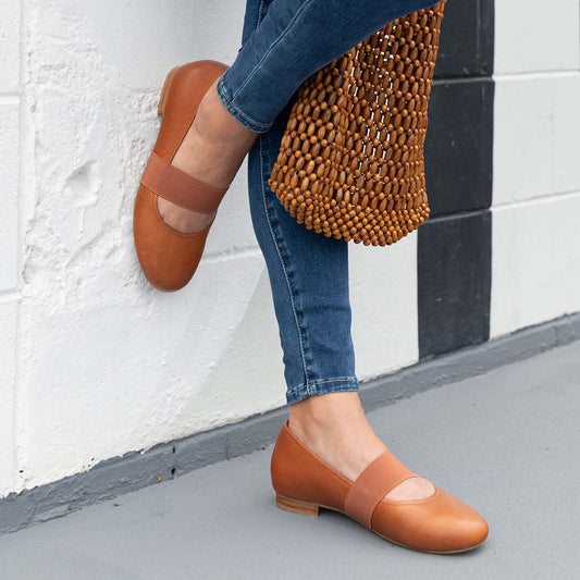 Lifestyle image for Sadie Mary-Jane - Black