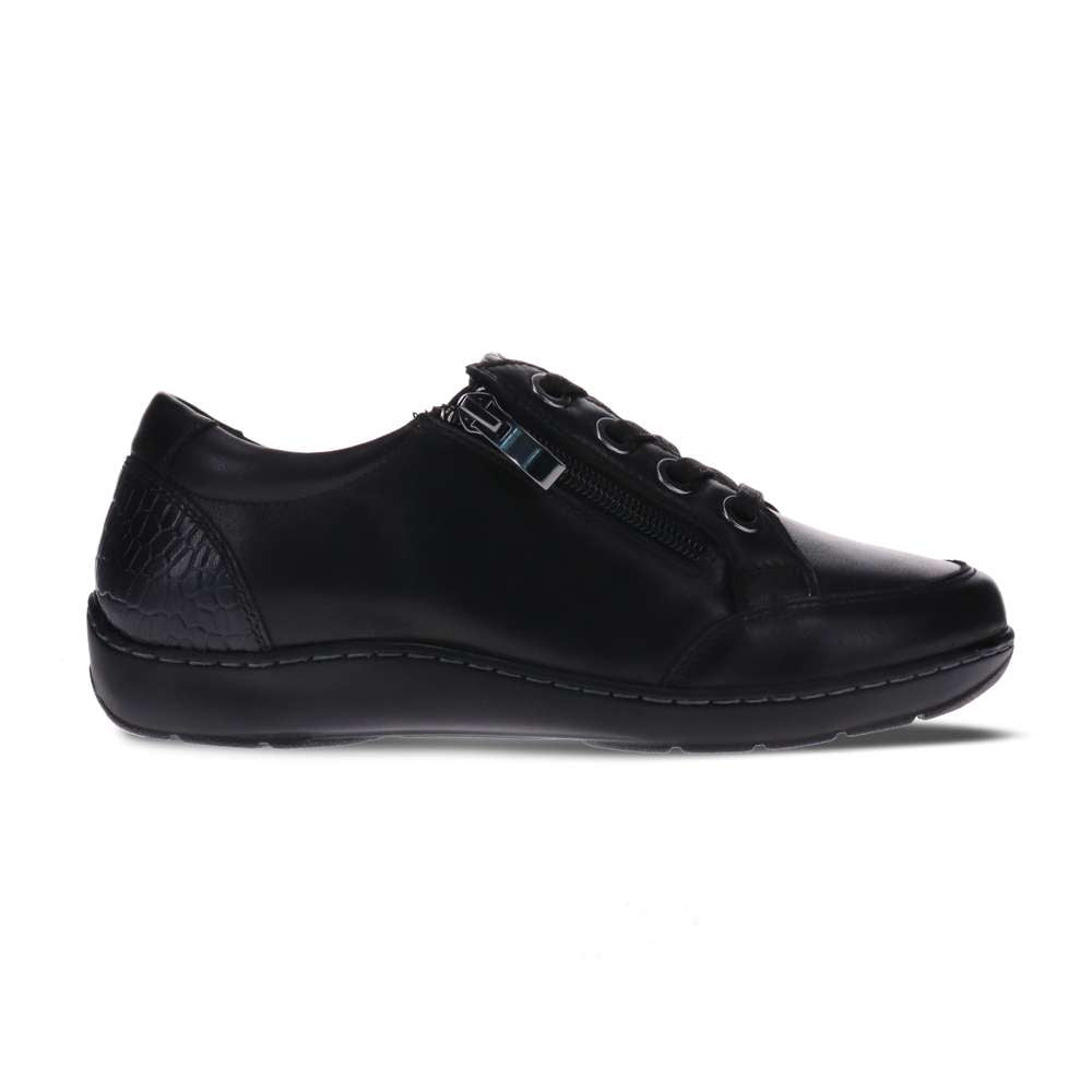 Wombat Lace-Up - Black
