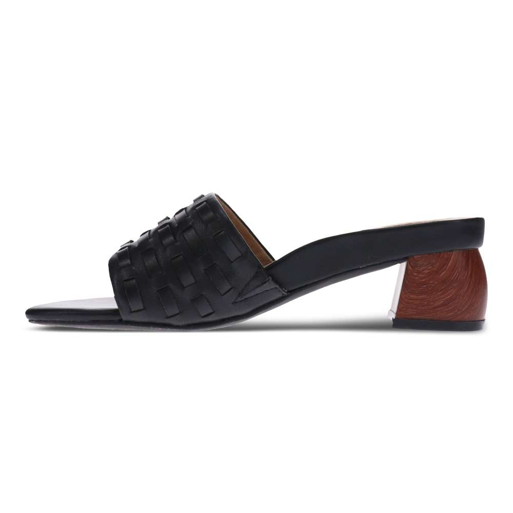 Yami Slide Sandal - Black