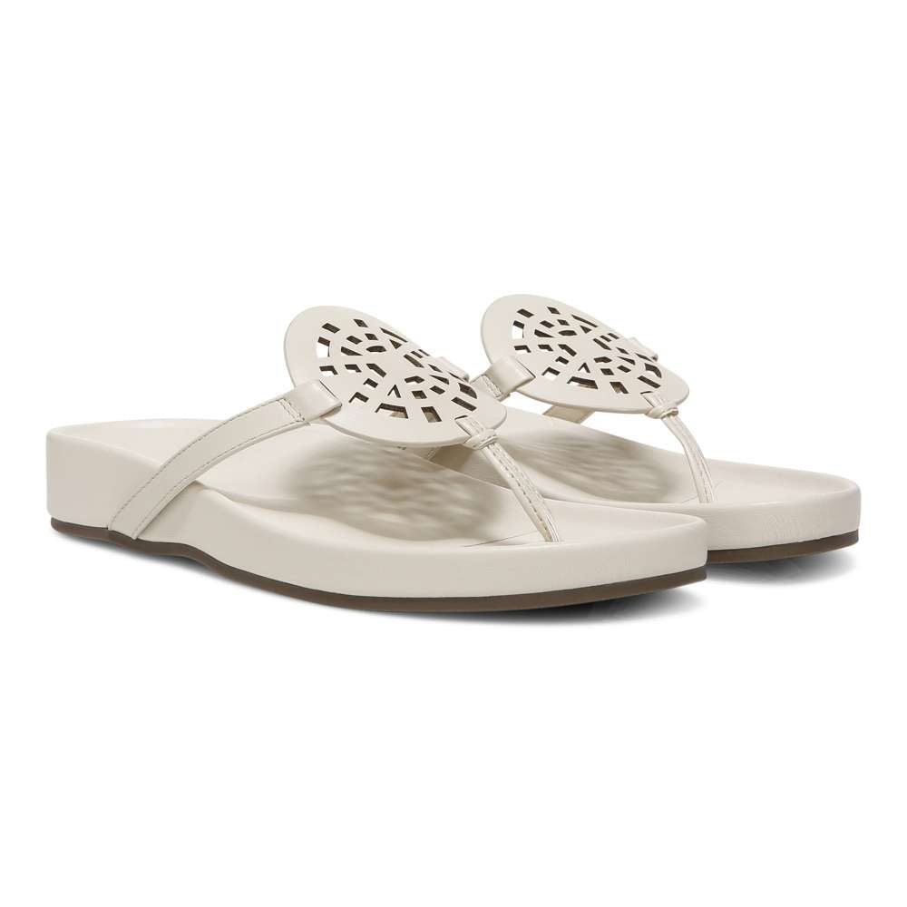 Solari Toe Post Sandal - Cream