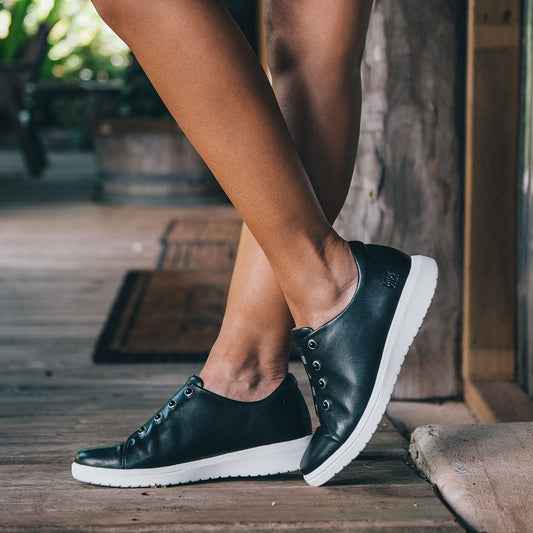 Lifestyle image for Bingo Elastic Lace Sneaker - Black