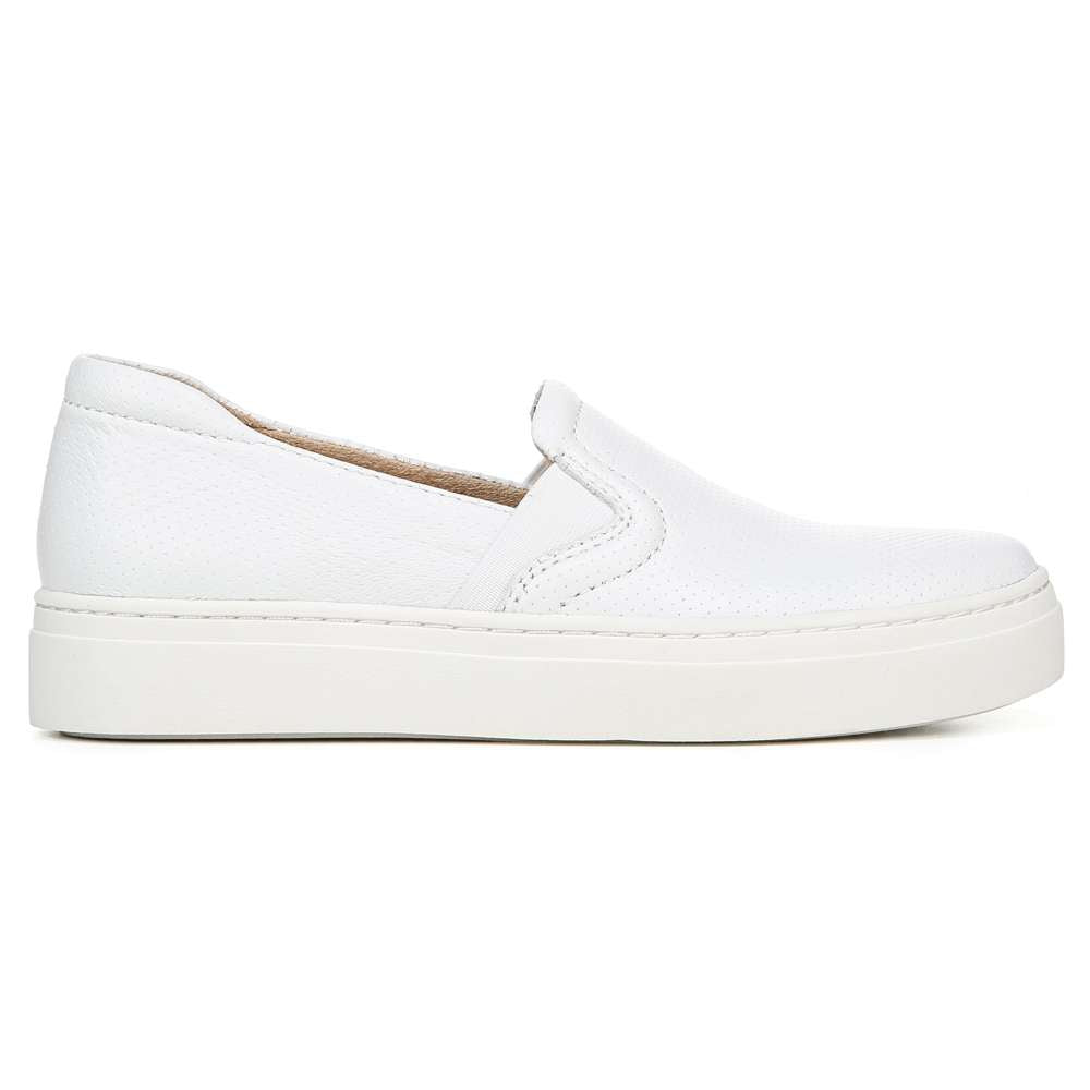Carly 3 Slip-On Sneaker - White