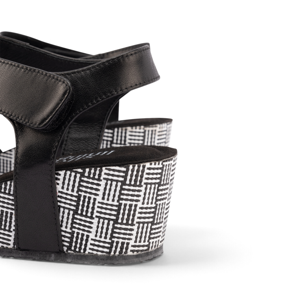 Kyra Wrap Wedge - Black