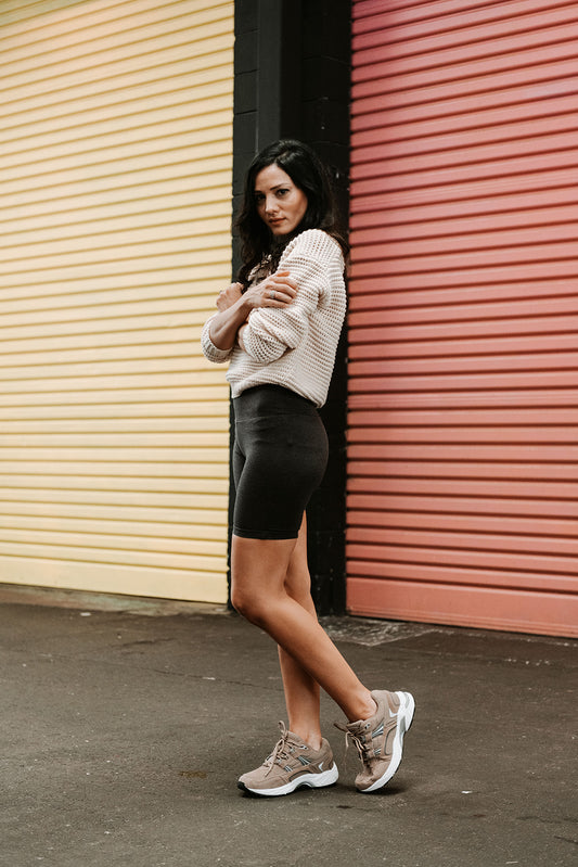 Lifestyle image for X-Trainer Sneaker Unisex - Stone